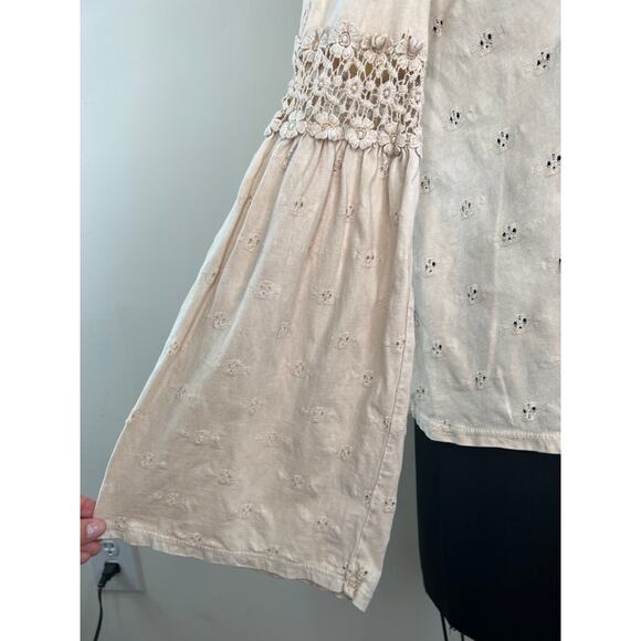 Eri + Ali  Top Beige Pointelle Knit Crochet V-Neck Long Bell Sleeve Boho Top XS - Picture 3 of 10